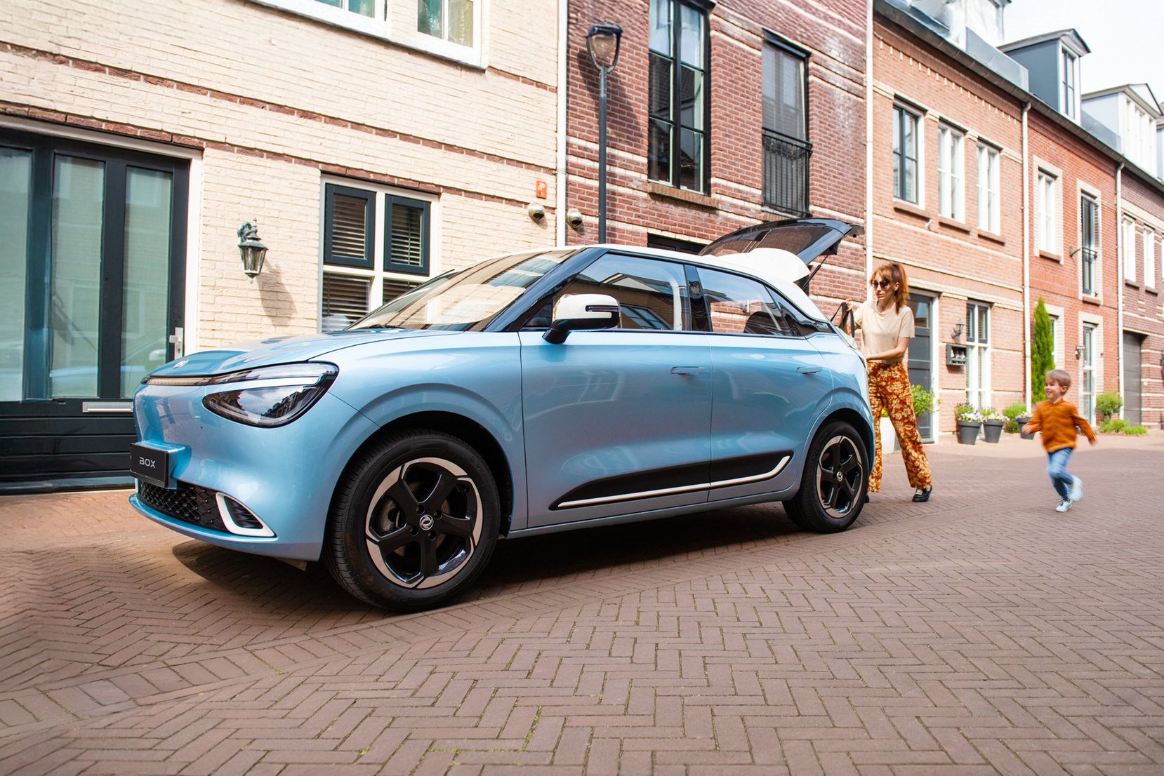 BOX-Dongfeng-DSC_9211-website BOX-Dongfeng-DSC_9211-website